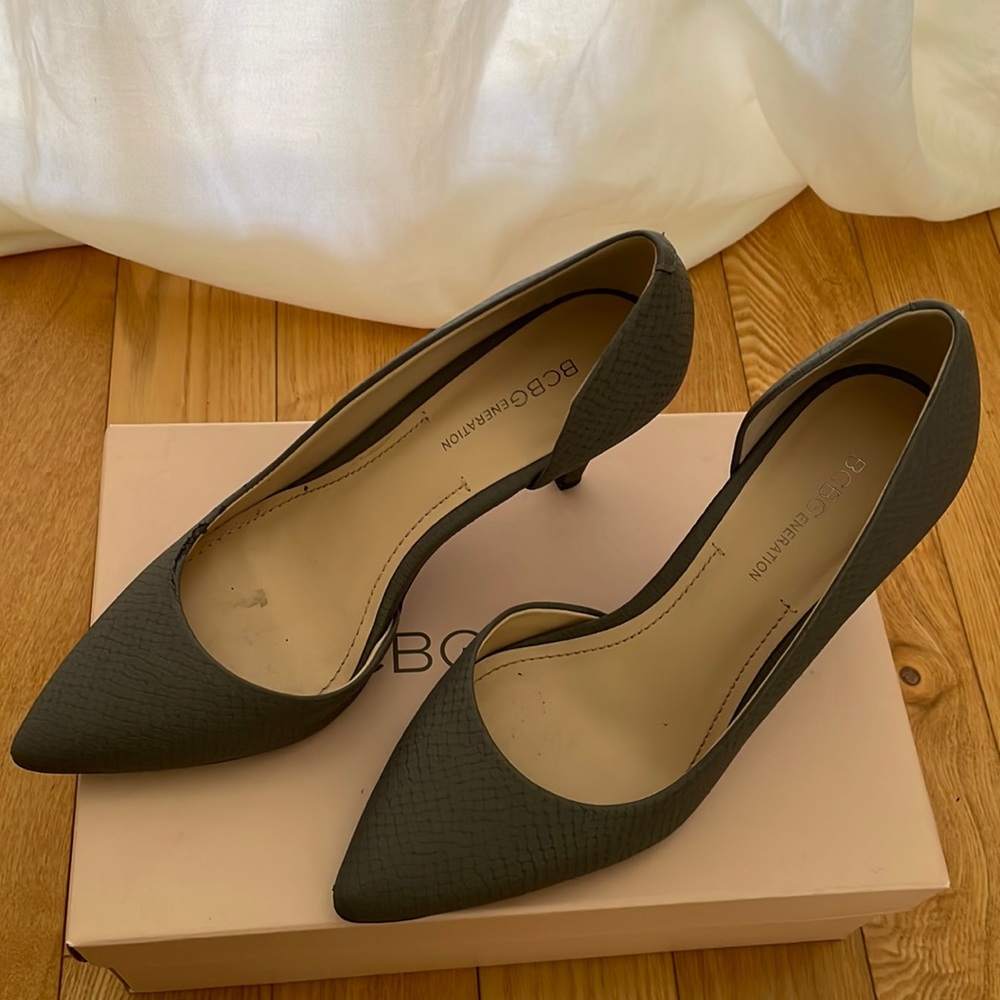 BCBGeneration women’s heels